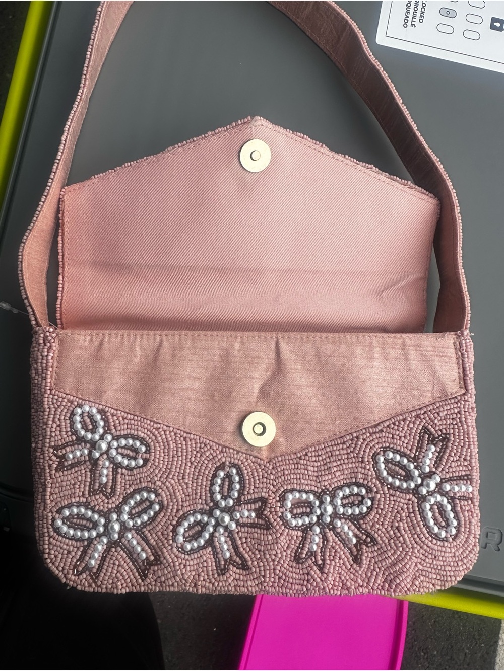 LC Lauren Conrad Pink Beaded Bow Shoulder Bag - Picture 2 of 5